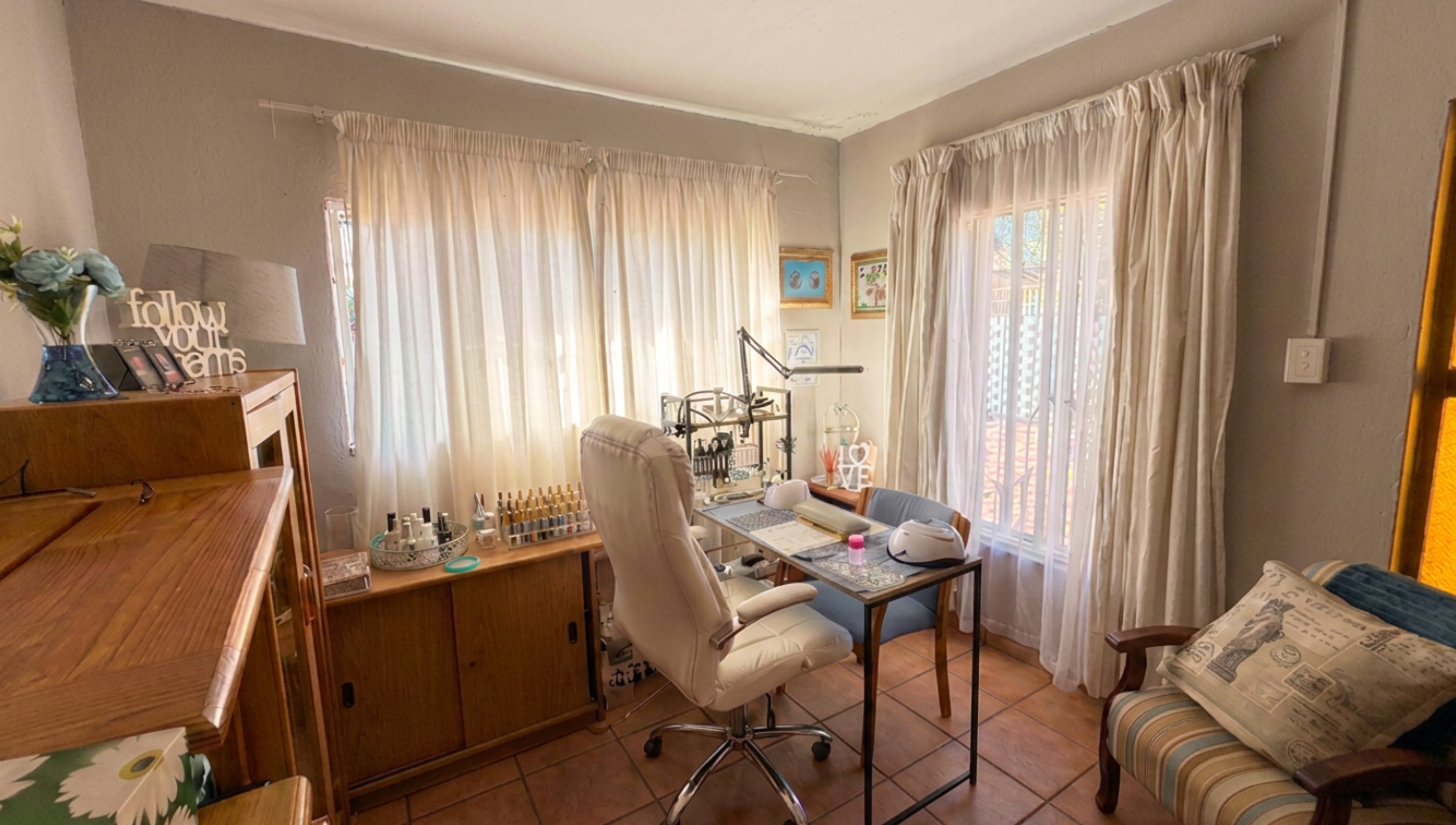 Show Me Nails home salon in Villieria, Pretoria